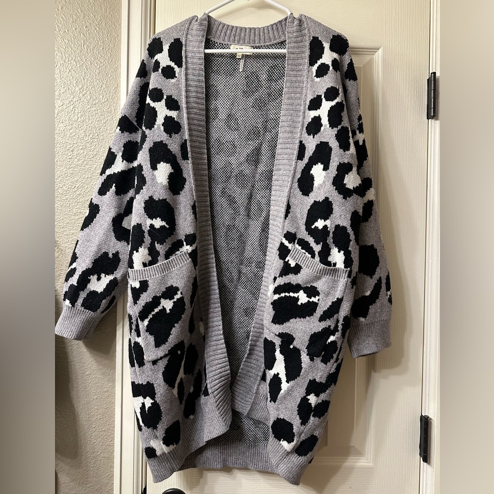 Like new GeeGee Leopard open front sweater